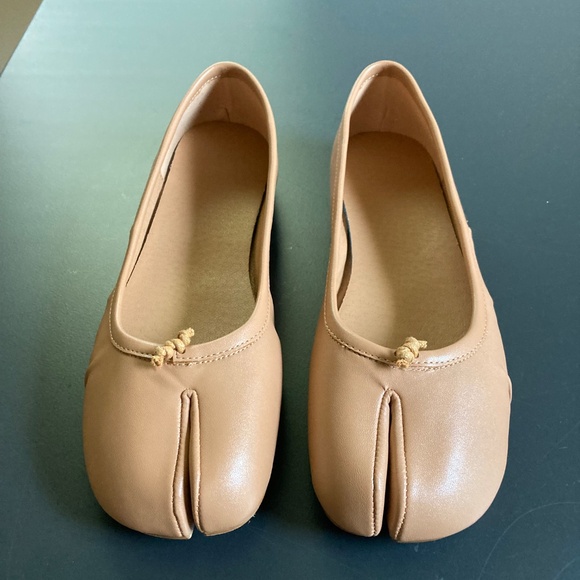 Tabi Split Toe Ballet Faux Leather Flat Shoes Apricot Tan Beige 39 38.5 8.5 9 - Picture 5 of 12